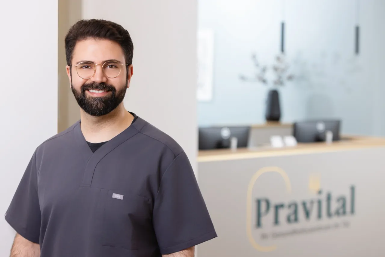 Porträt von Dr. medic Abraham Eliyo