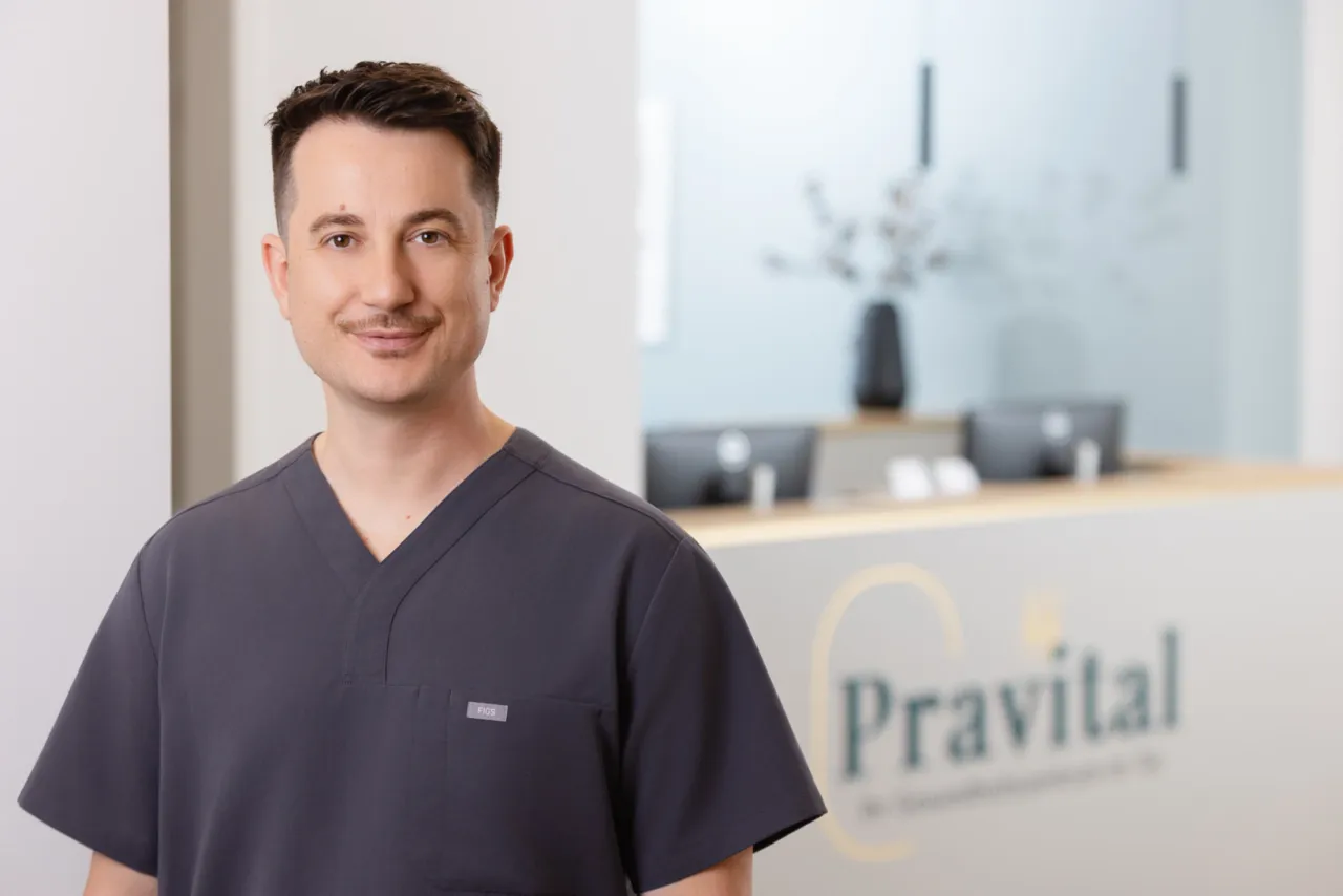 Porträt von Dr. medic Vlad-Claudiu Gavril