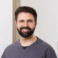 Porträt von Dr. medic Abraham Eliyo